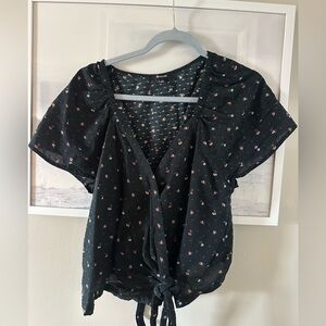 Madewell floral wrap top - size large - so cute!